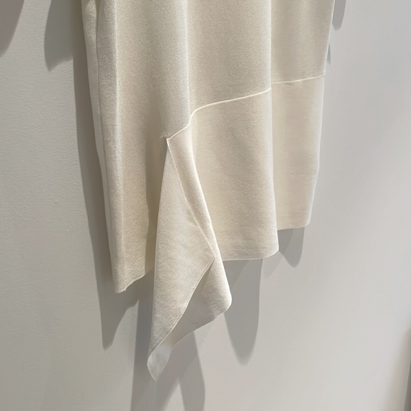 Anne Klein Women’s Ivory Asymmetrical Short Sleeve Crewneck Sweater Top. - Picture 3 of 6